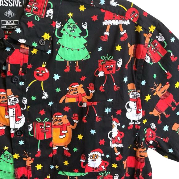 MASSIVE CHRISTMAS SHIRT Men's Size S Character Black Red Short Sleeve Pocket - Picture 3 of 4